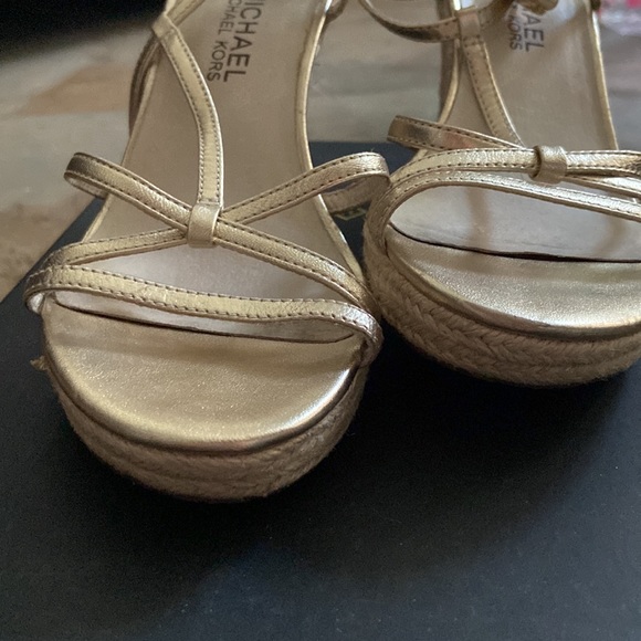Michael Kors Pale Gold wedge  sandles  7,  4 inch rope wedge great for Summer. - Picture 7 of 7